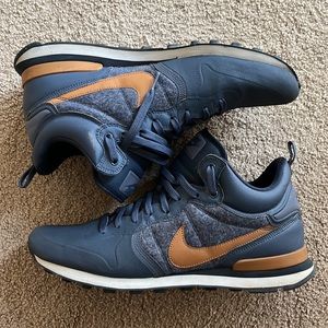 Nike Internationalist